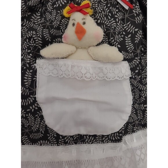 Vintage Handmade Mother Hen and Chick, 23” Long With “Dress Pouch” Hand Covering - Picture 4 of 13